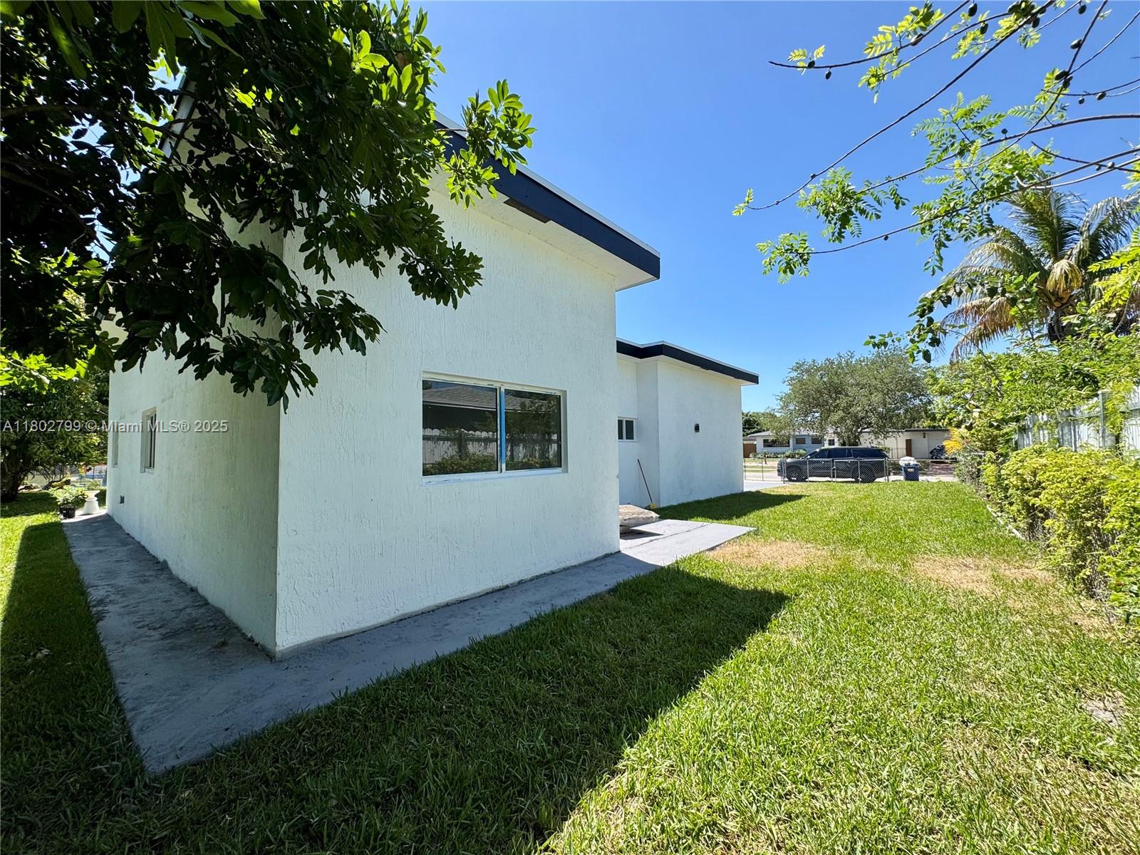 25 NW 193rd St