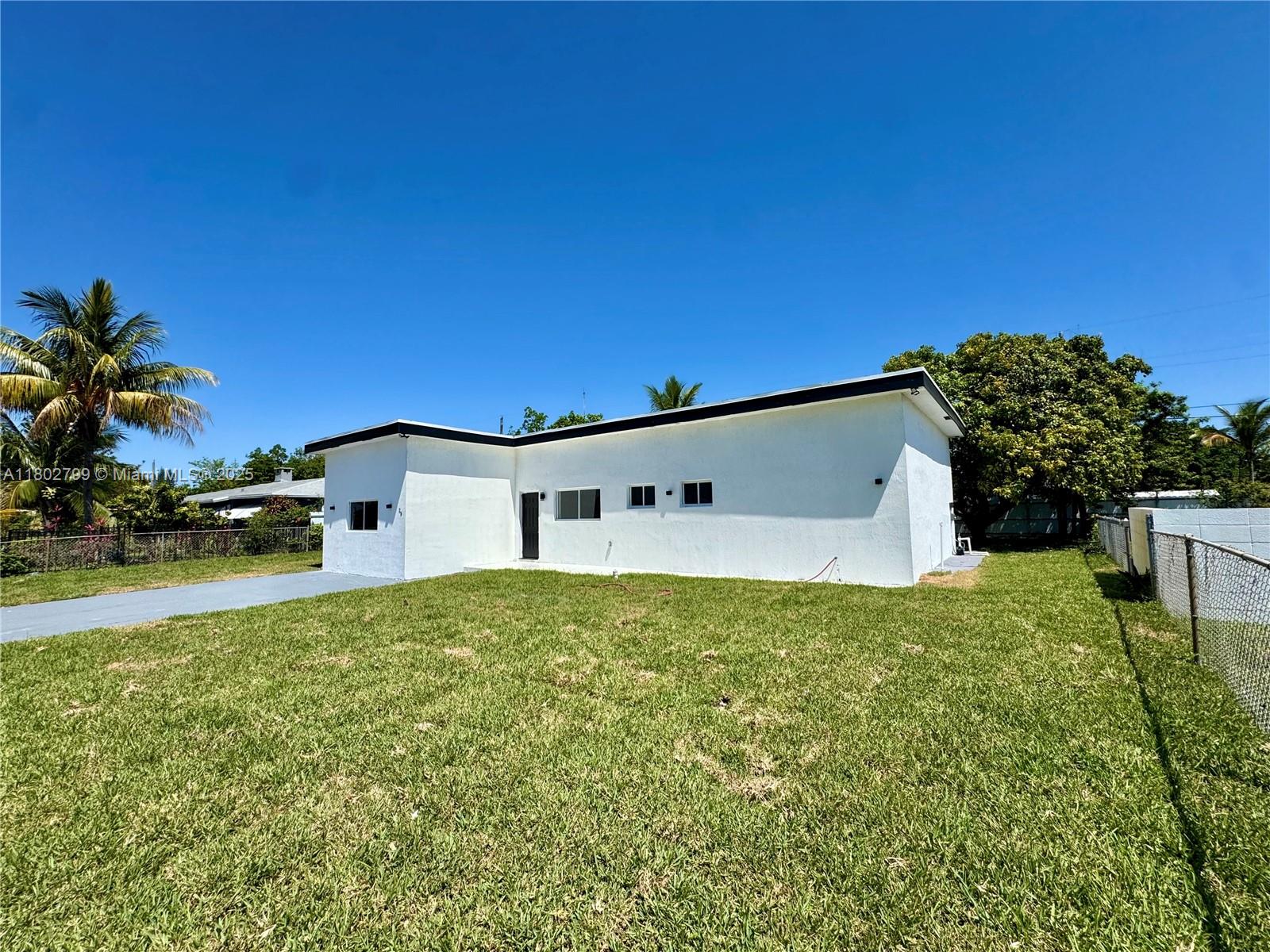 25 NW 193rd St