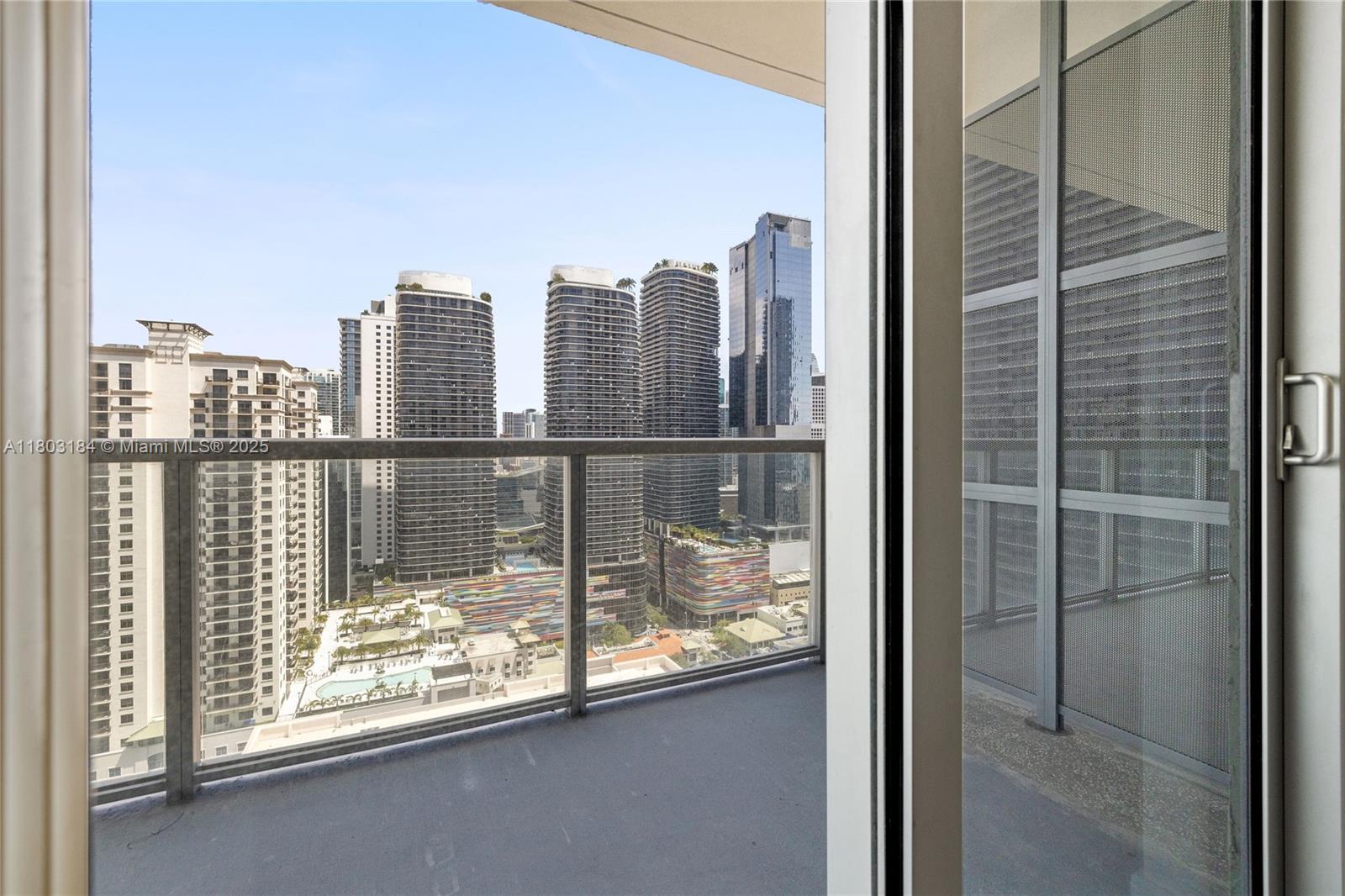 1111 SW 1st Ave Unit: 3323-N