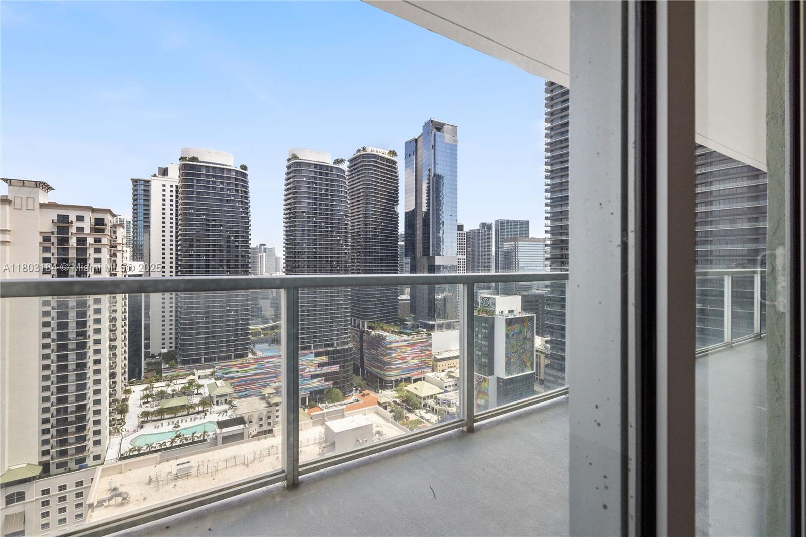 1111 SW 1st Ave Unit: 3323-N