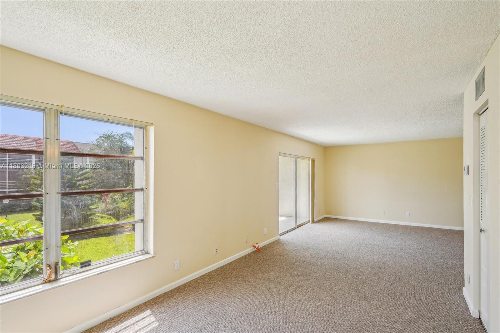 3774 Inverrary Blvd # 203P