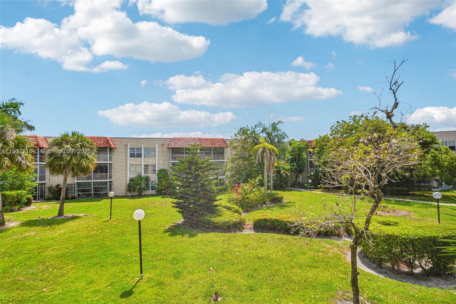 3774 Inverrary Blvd # 203P
