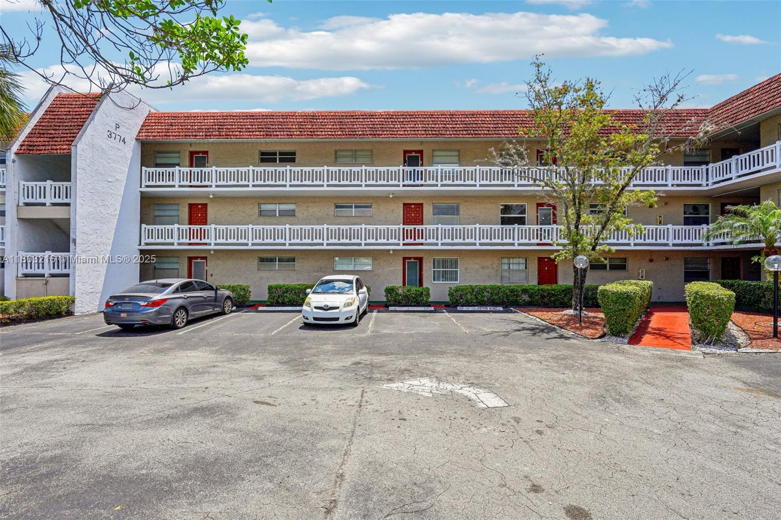 3774 Inverrary Blvd # 203P