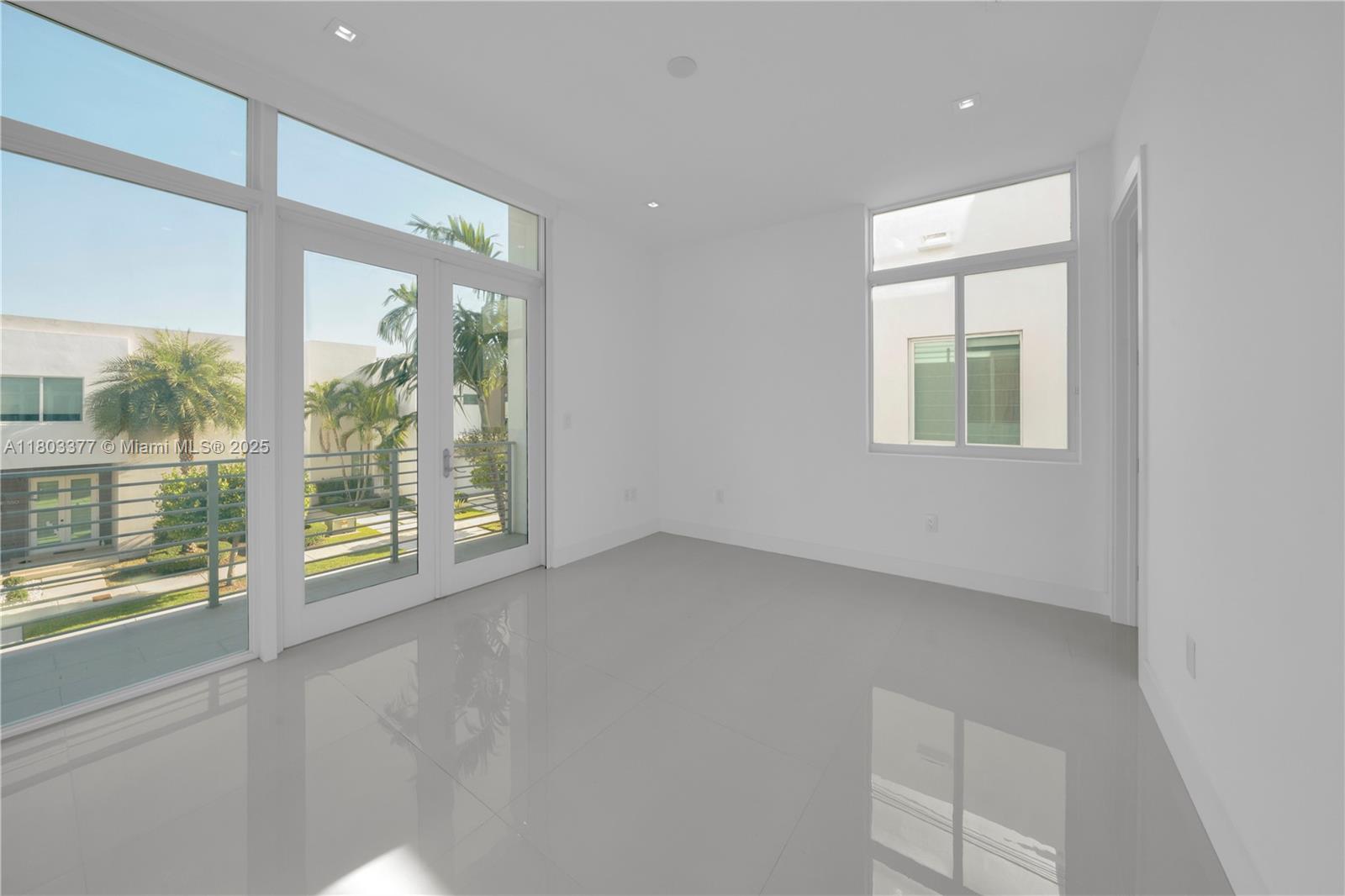 10553 NW 67th Ter