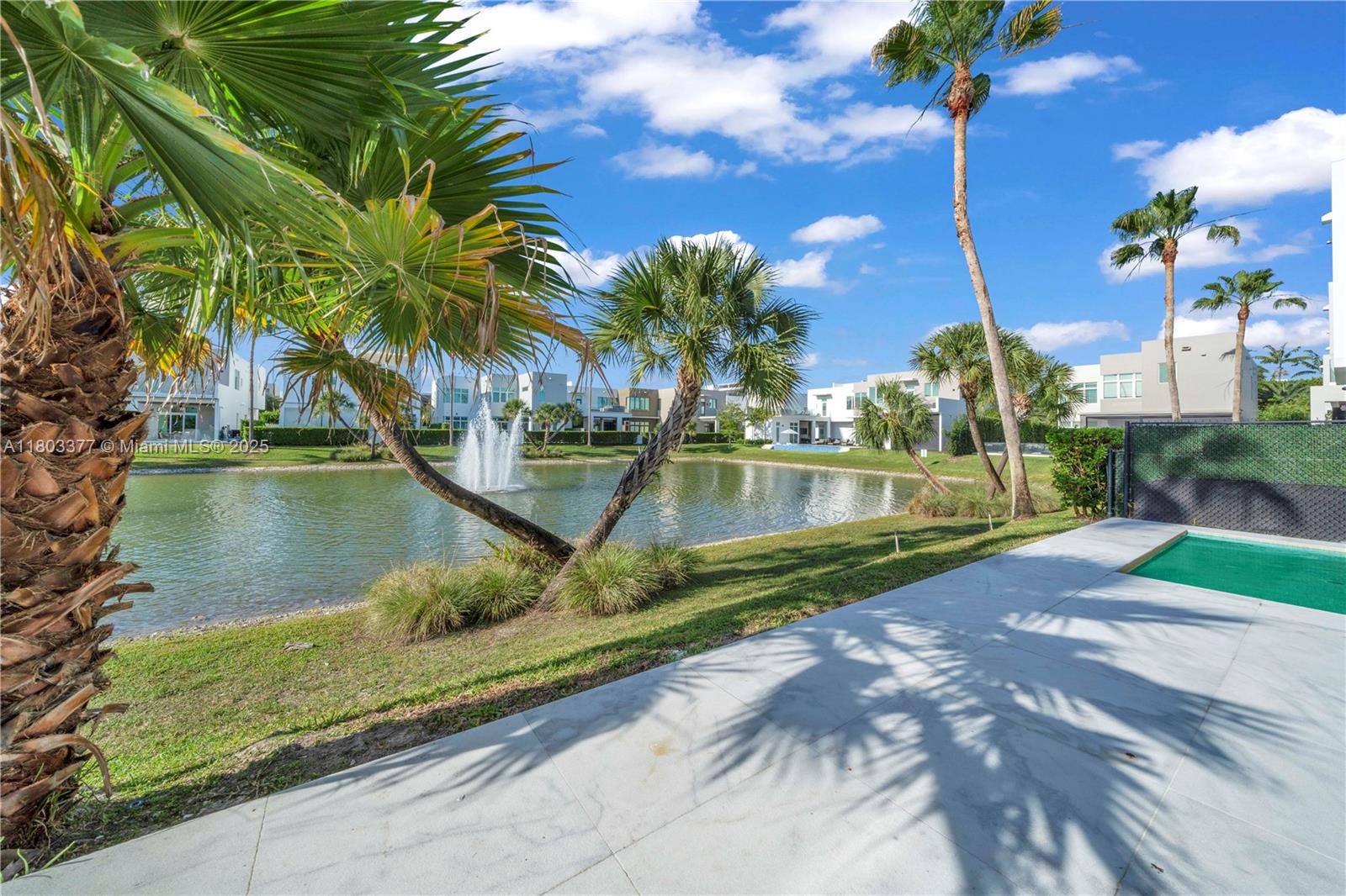 10553 NW 67th Ter