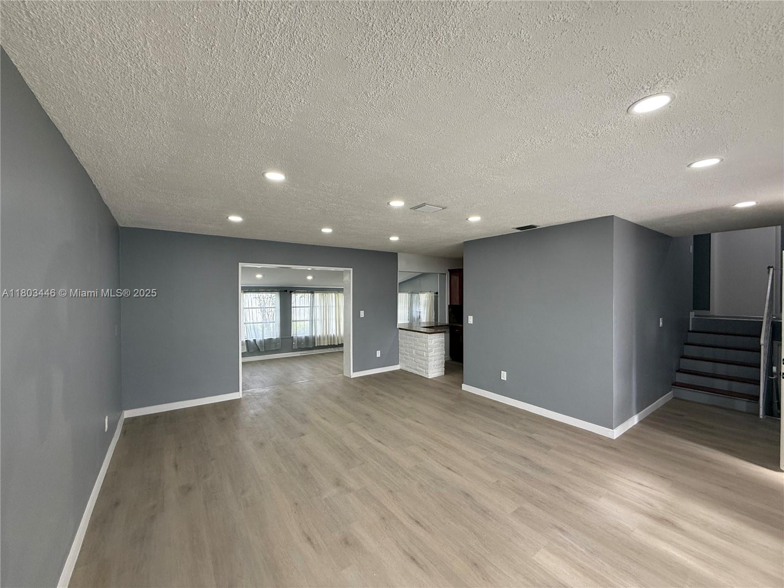 1345 NE 199th St