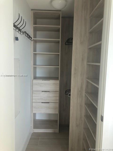 2900 NE 7th Ave # 901