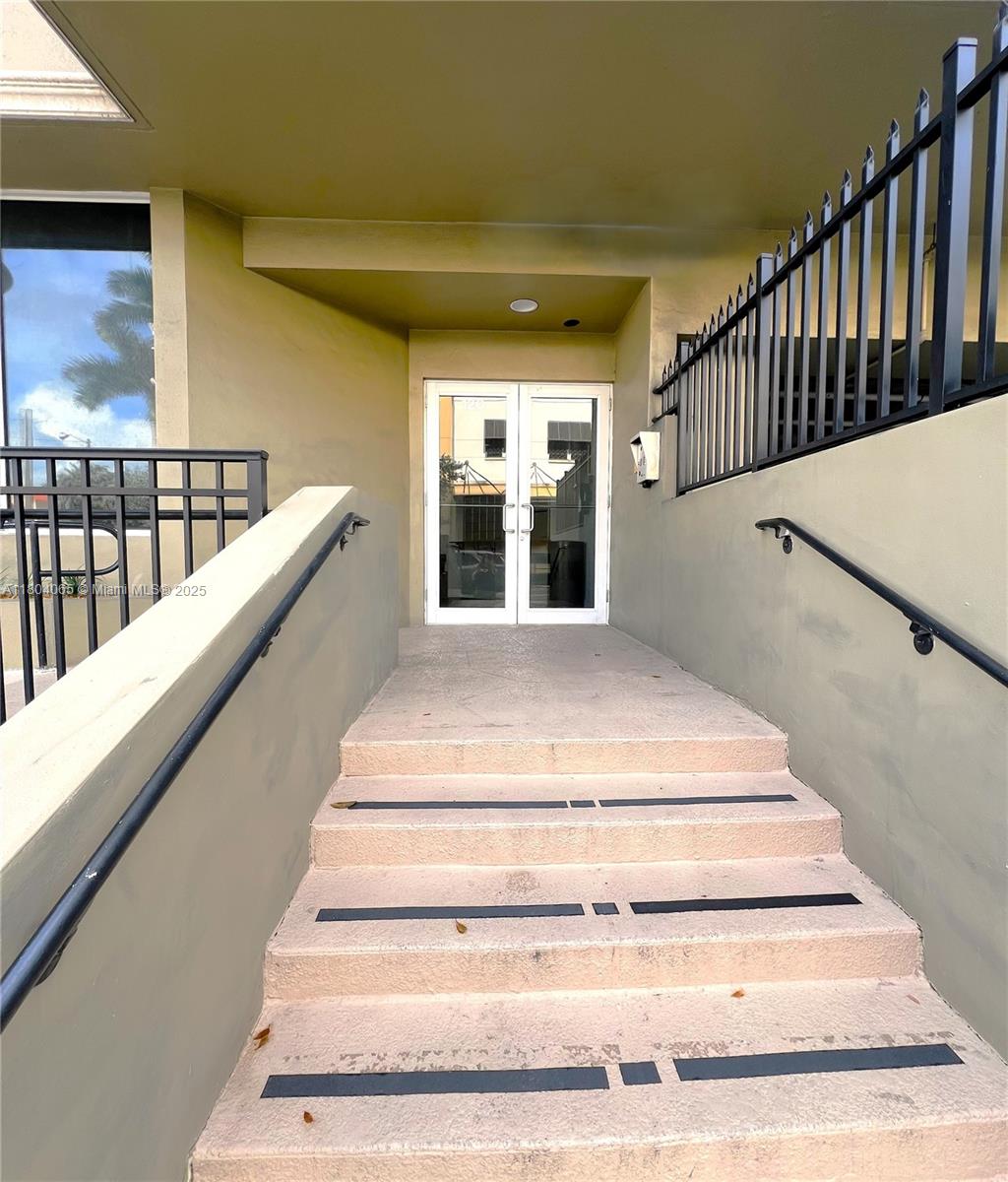 120 SW 37th Ave # 501