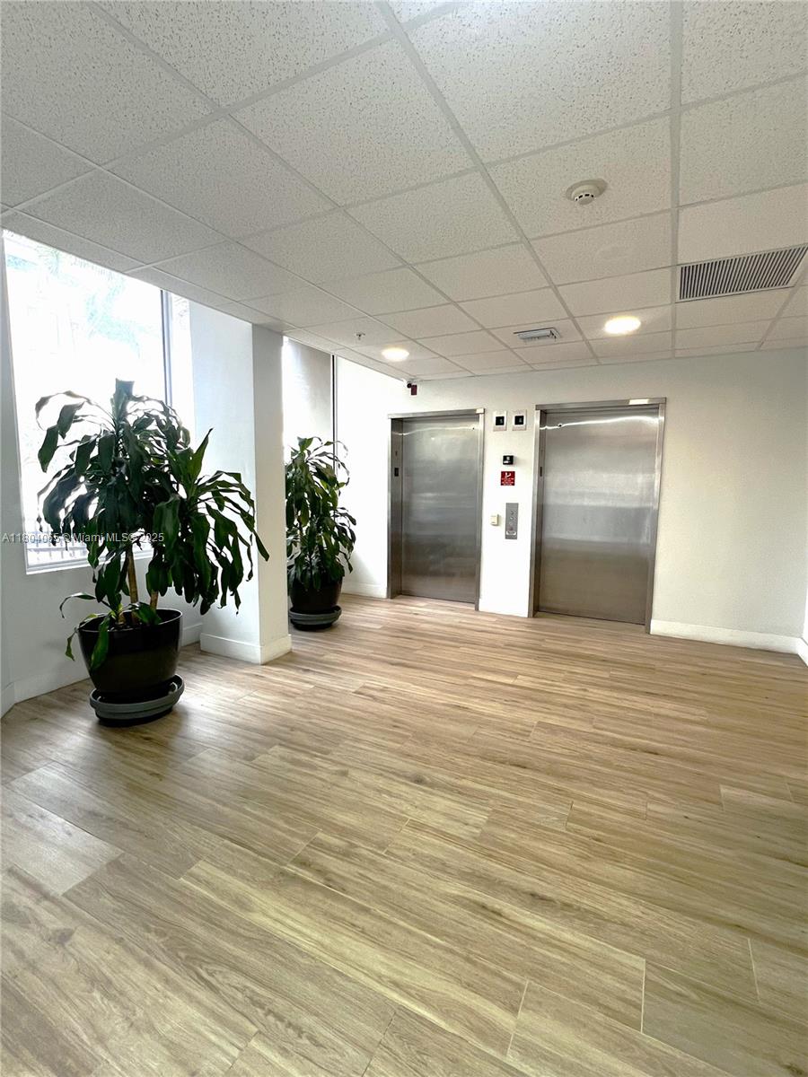 120 SW 37th Ave # 501
