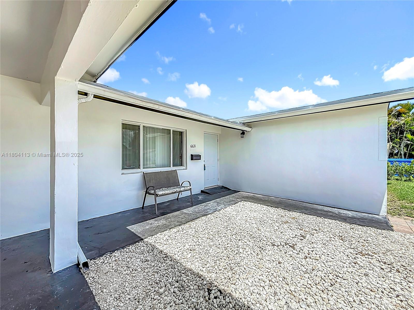 6631 Meade St, Hollywood