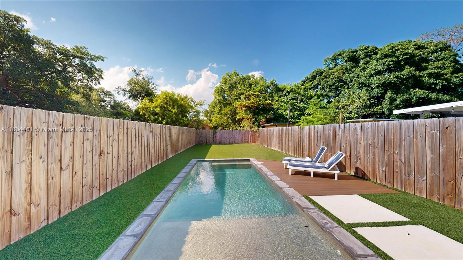 353 NW 50th St # 353