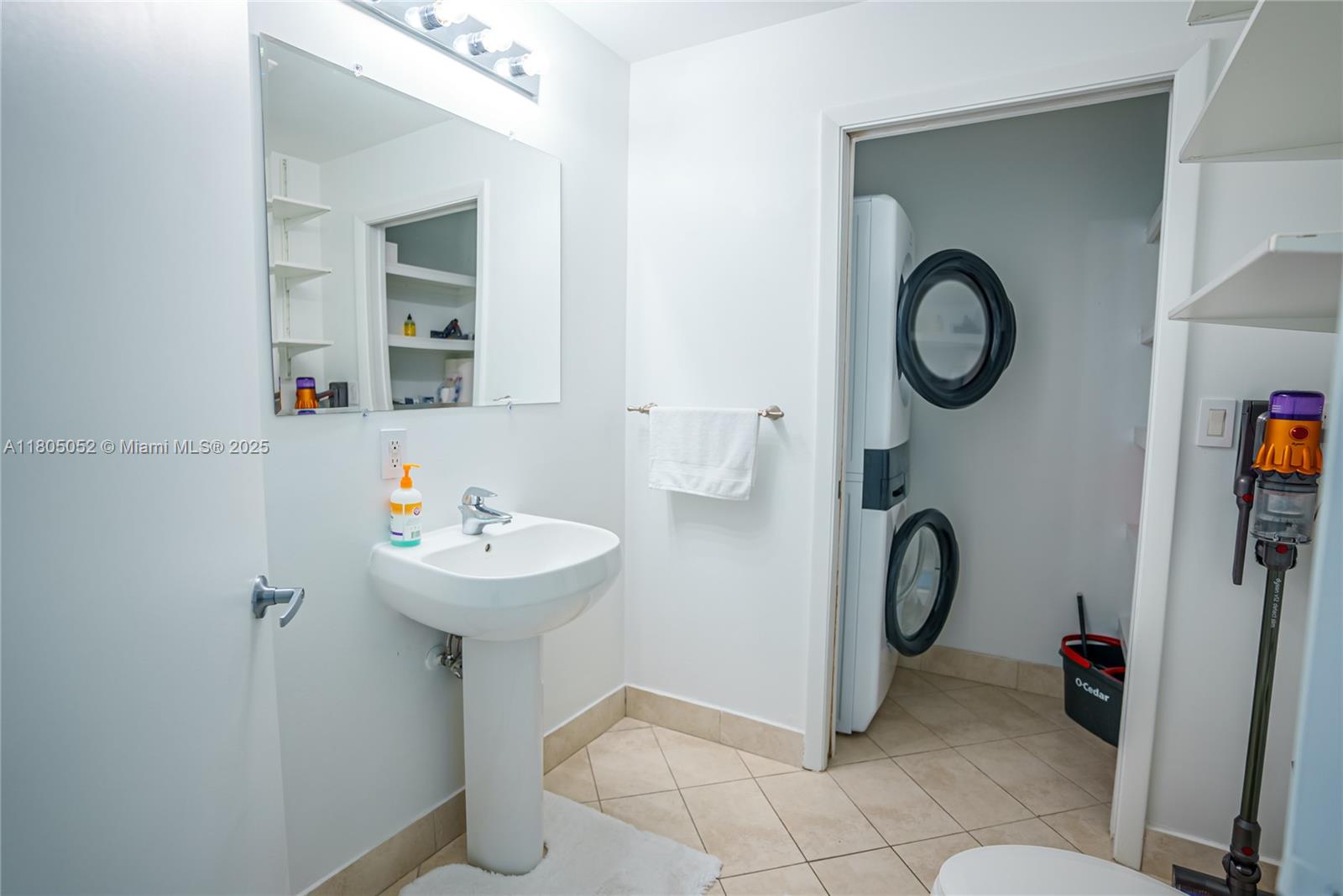 1900 N Bayshore Dr # 1918