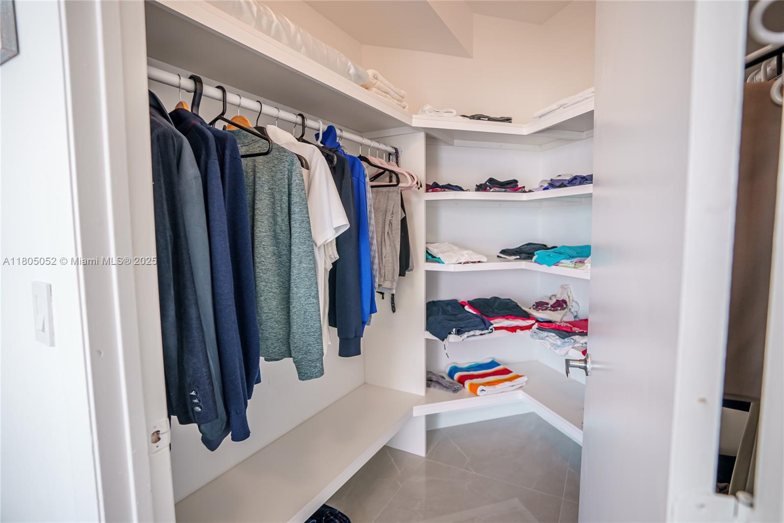 1900 N Bayshore Dr # 1918