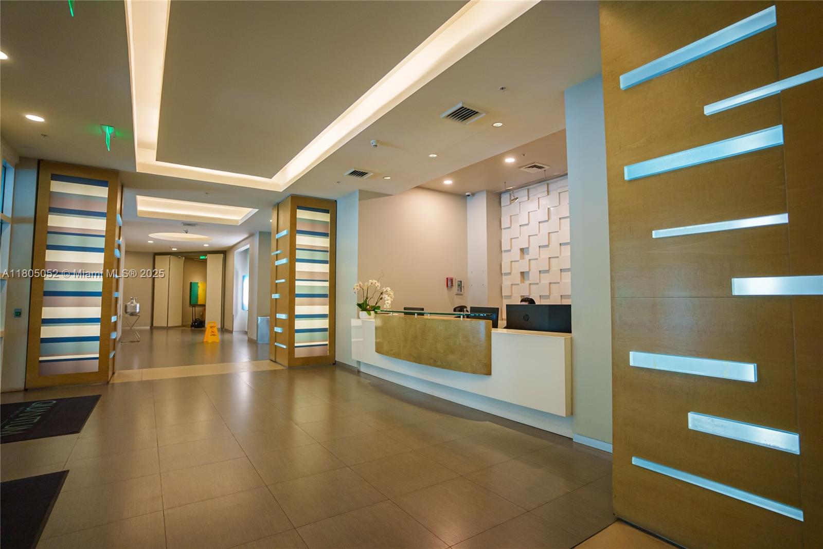 1900 N Bayshore Dr # 1918