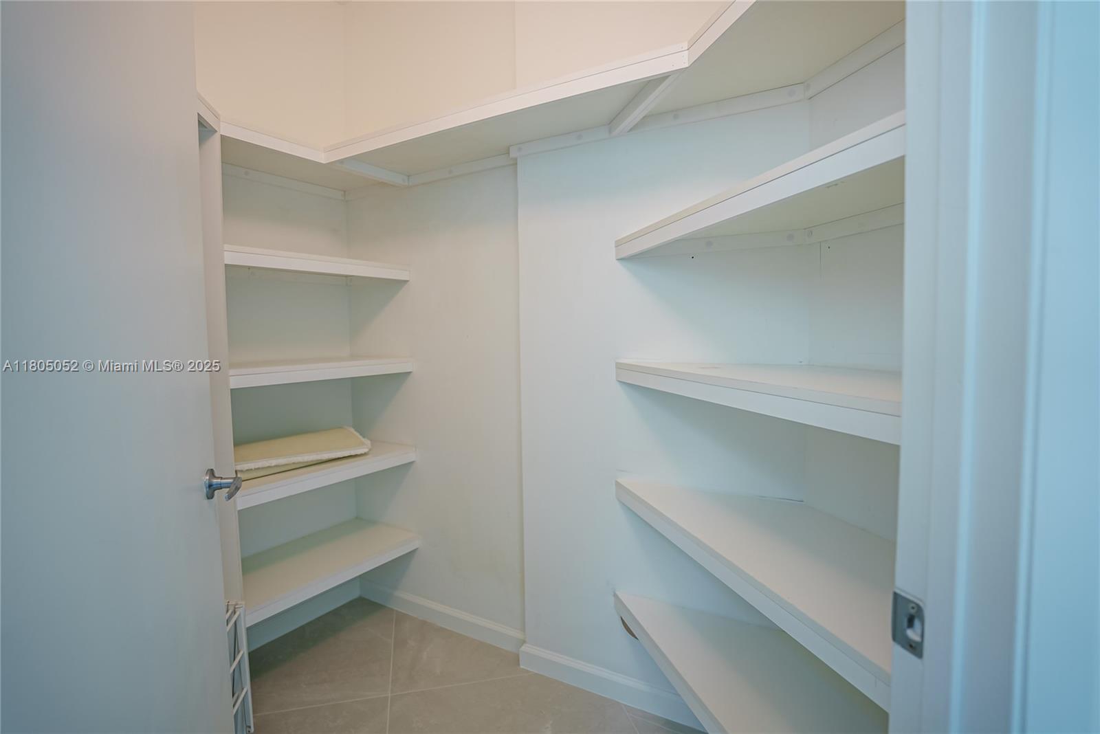 1900 N Bayshore Dr # 1918