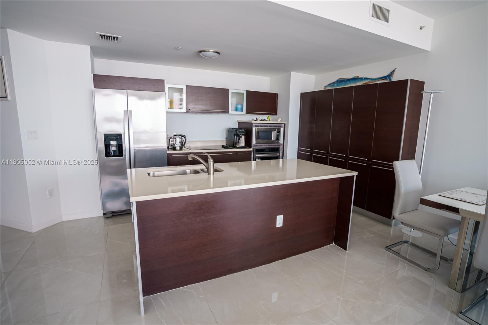 1900 N Bayshore Dr # 1918