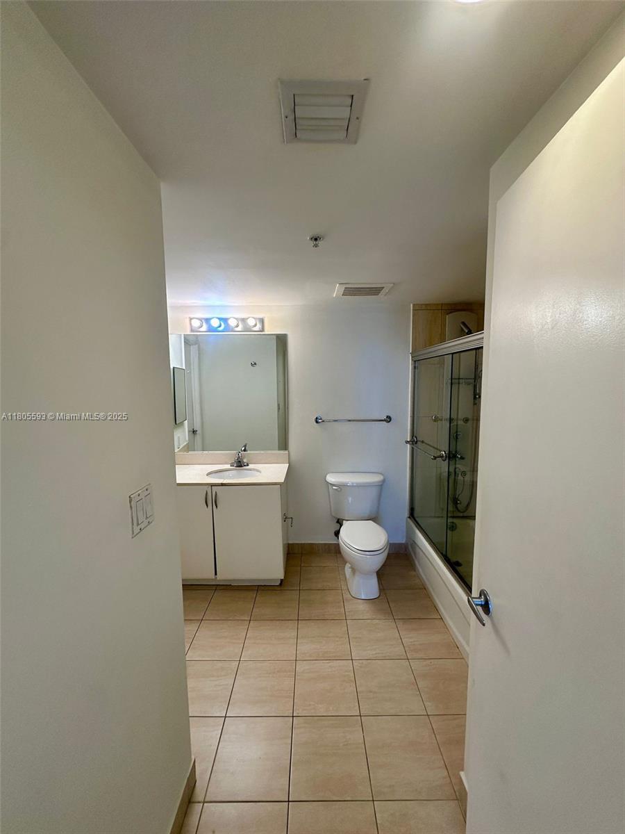 1750 N Bayshore Dr # 2406