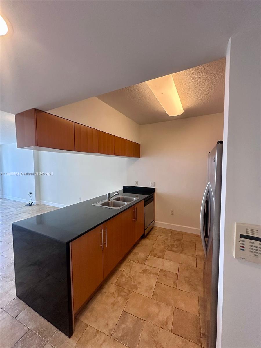 1750 N Bayshore Dr # 2406