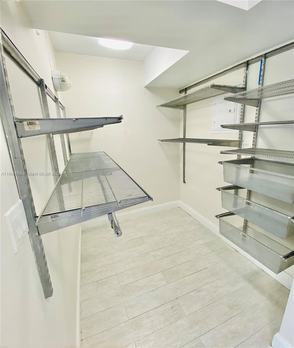 1441 Lincoln Rd # 206