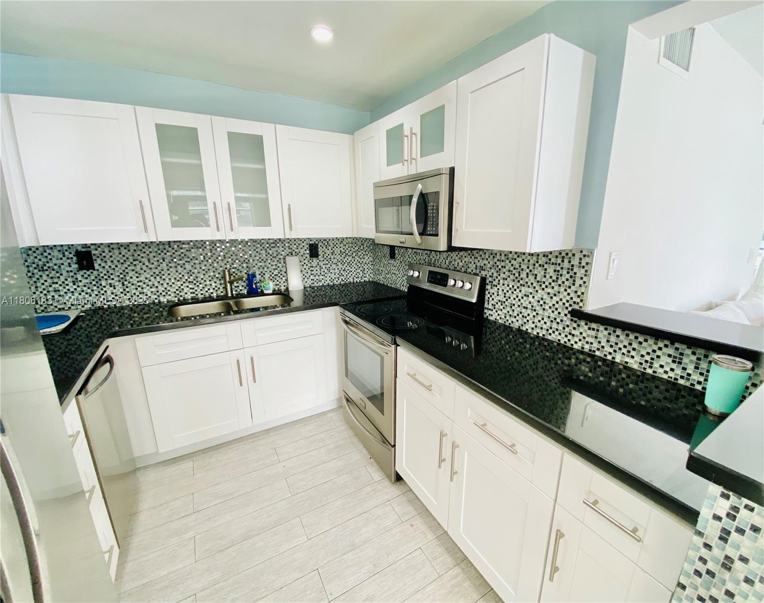 1441 Lincoln Rd # 206