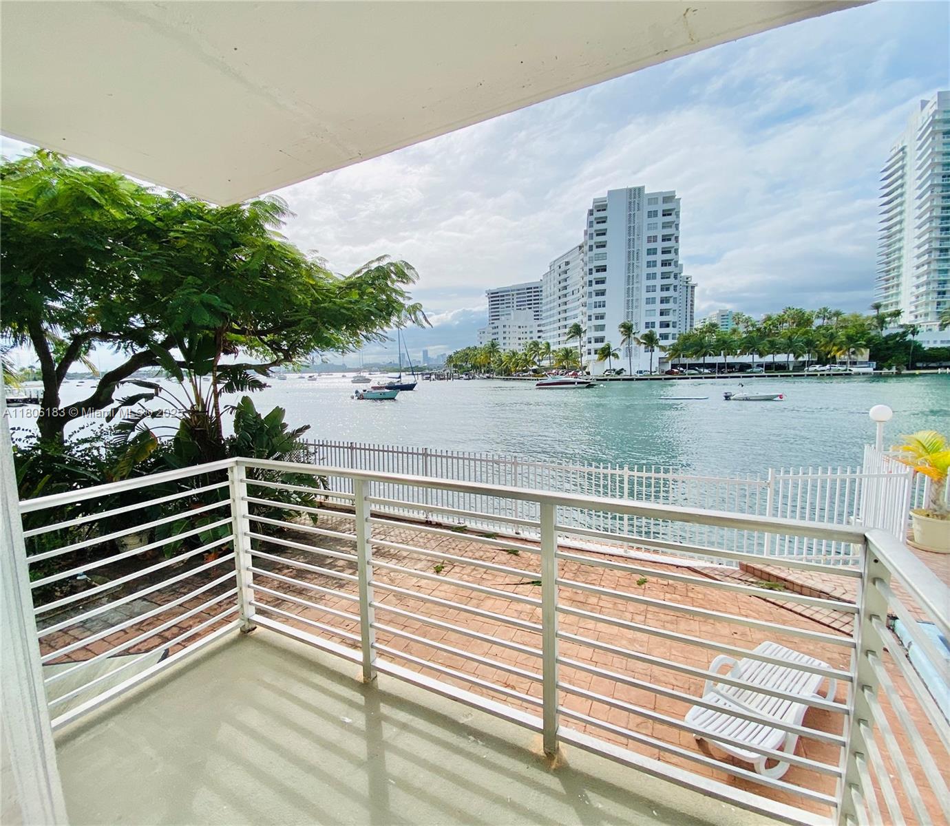 1441 Lincoln Rd # 206