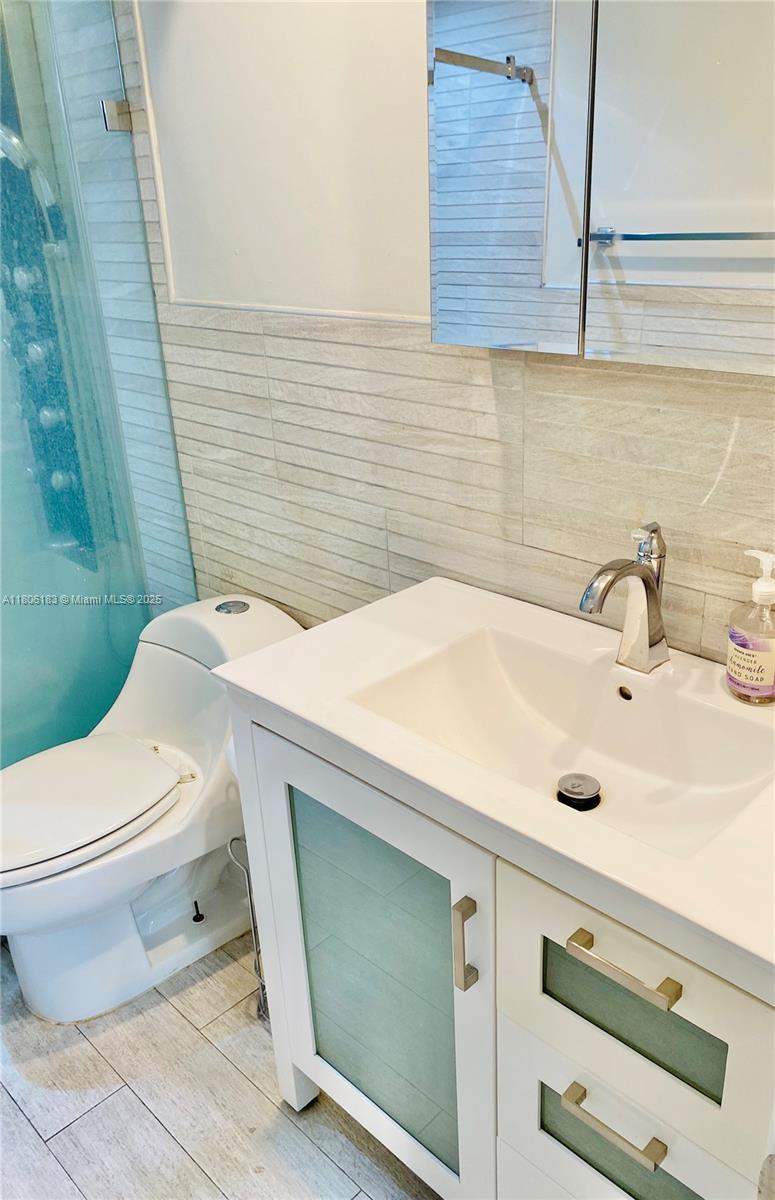 1441 Lincoln Rd # 206