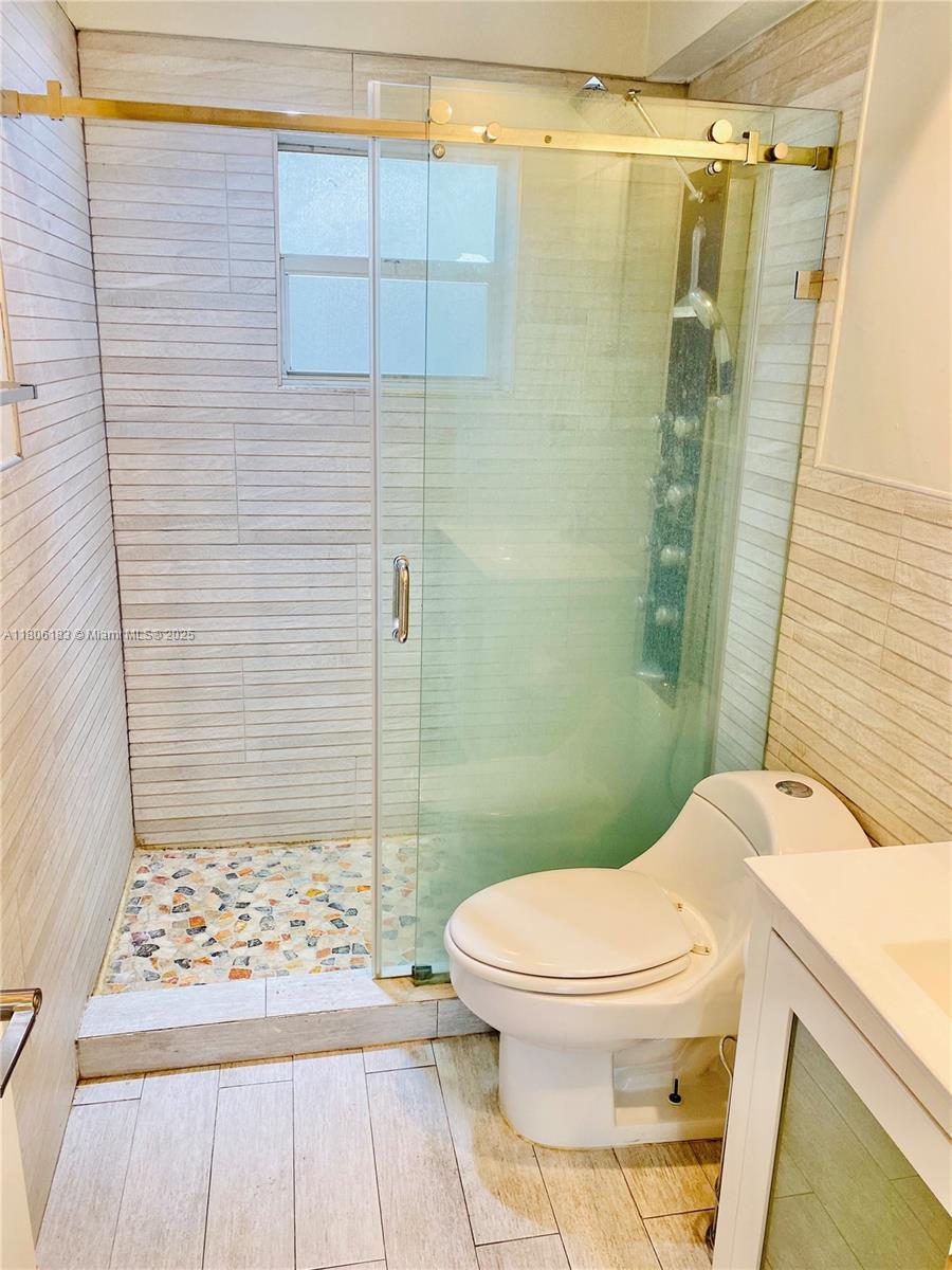 1441 Lincoln Rd # 206