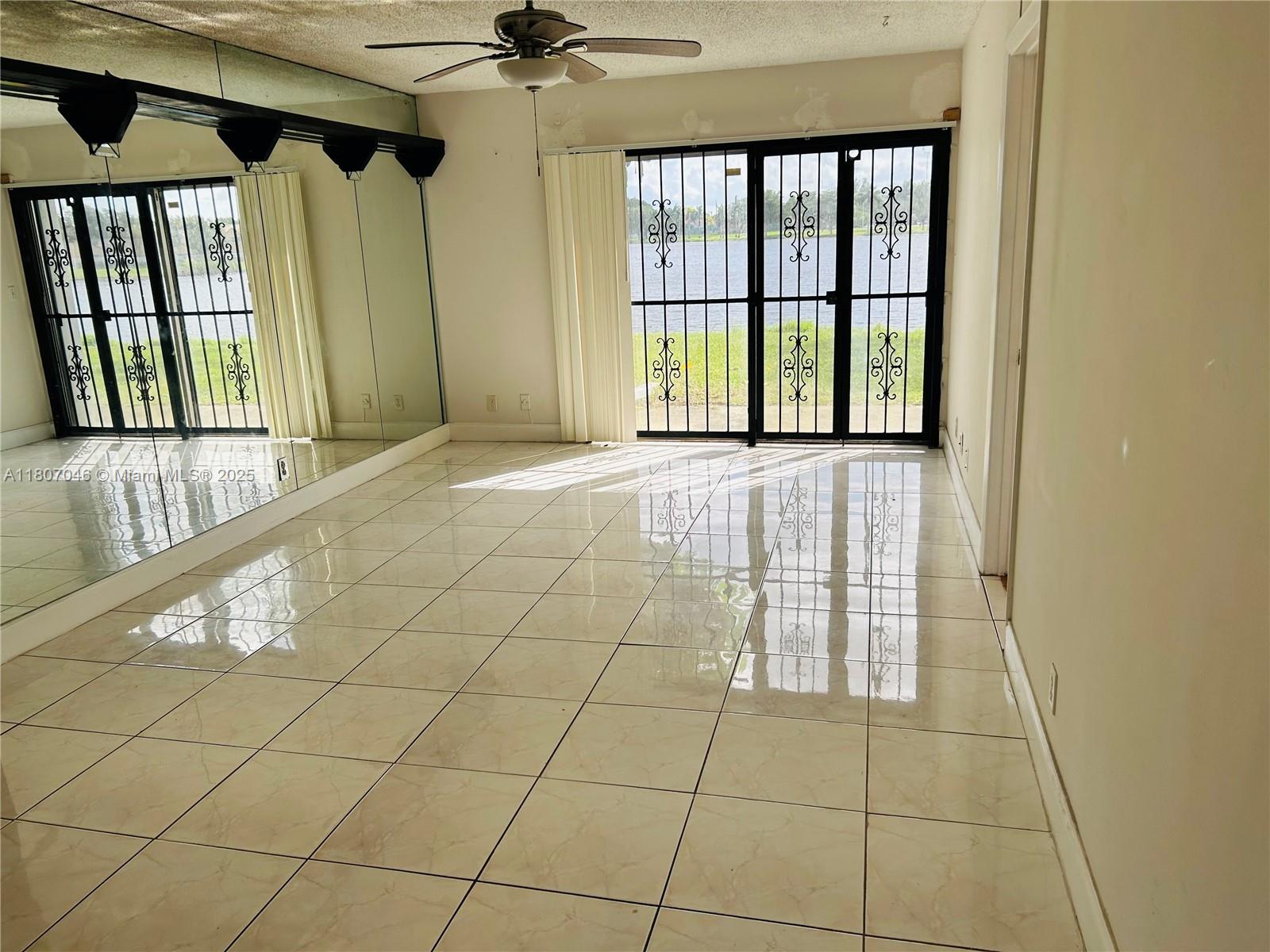 8720 N Sherman Cir # 106