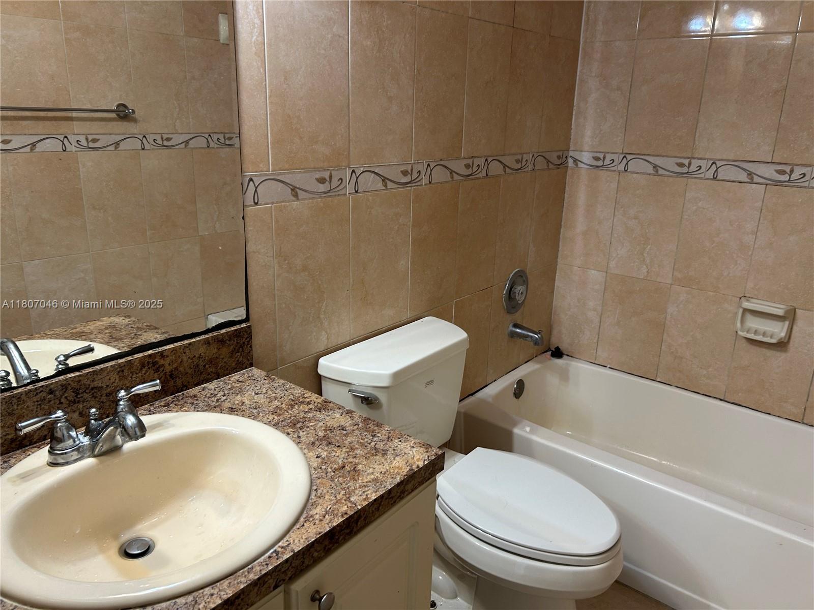 8720 N Sherman Cir # 106