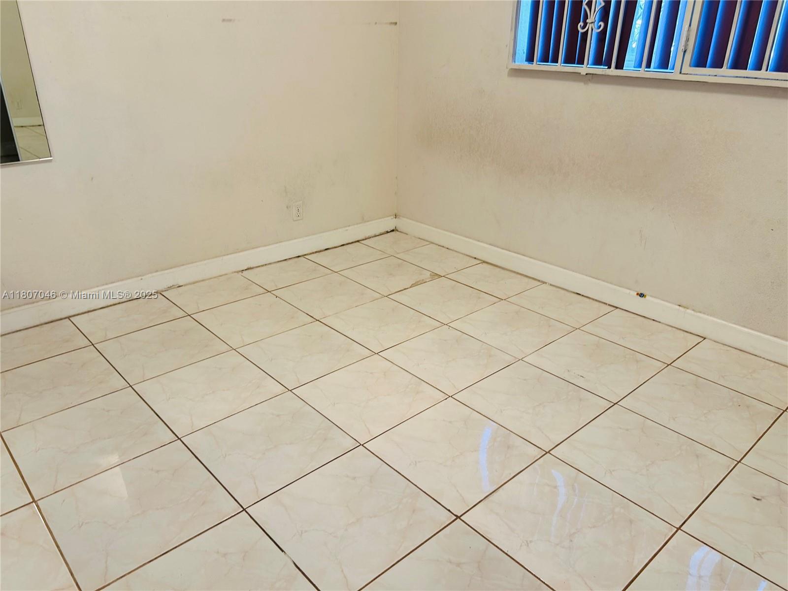 8720 N Sherman Cir # 106