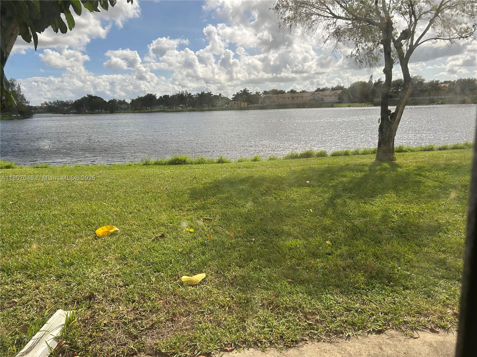 8720 N Sherman Cir # 106