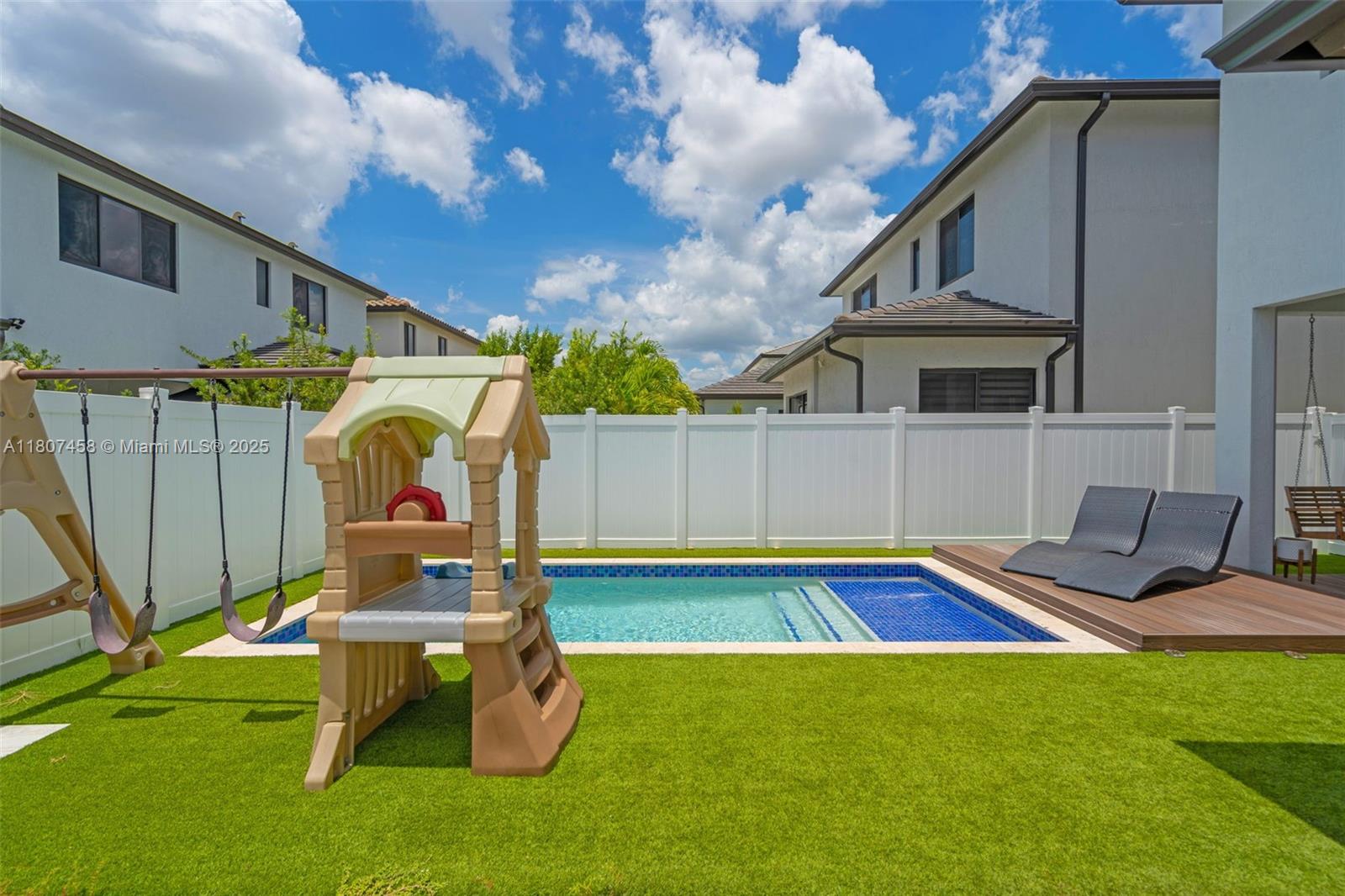 8110 NW 46th Ter