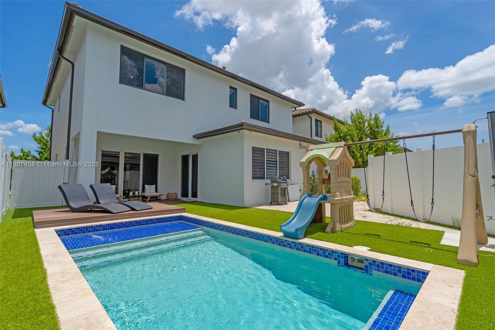 8110 NW 46th Ter