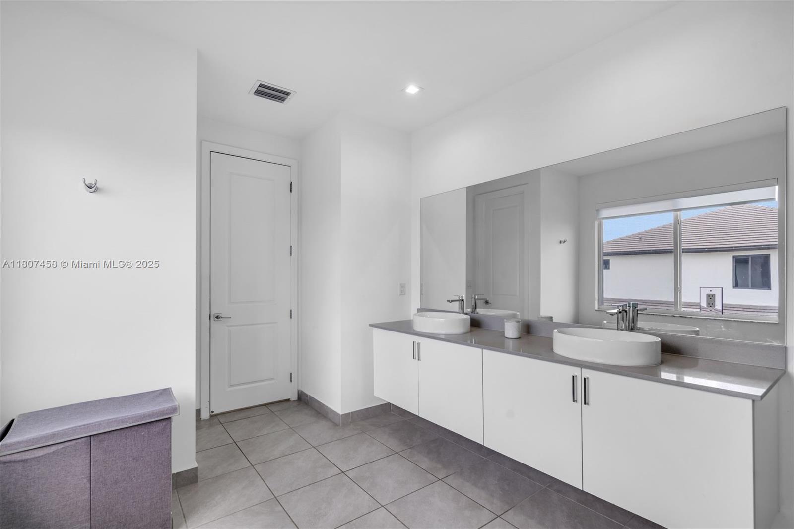 8110 NW 46th Ter