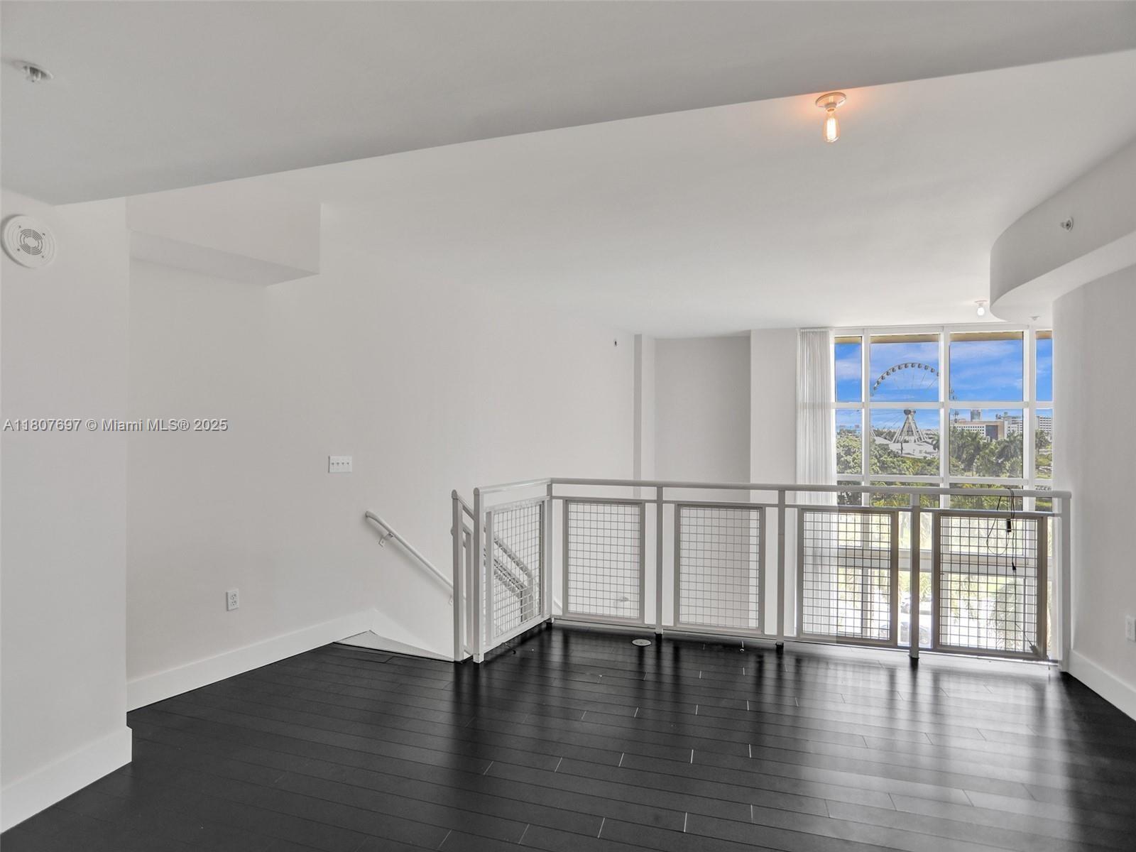 244 Biscayne Blvd # 439