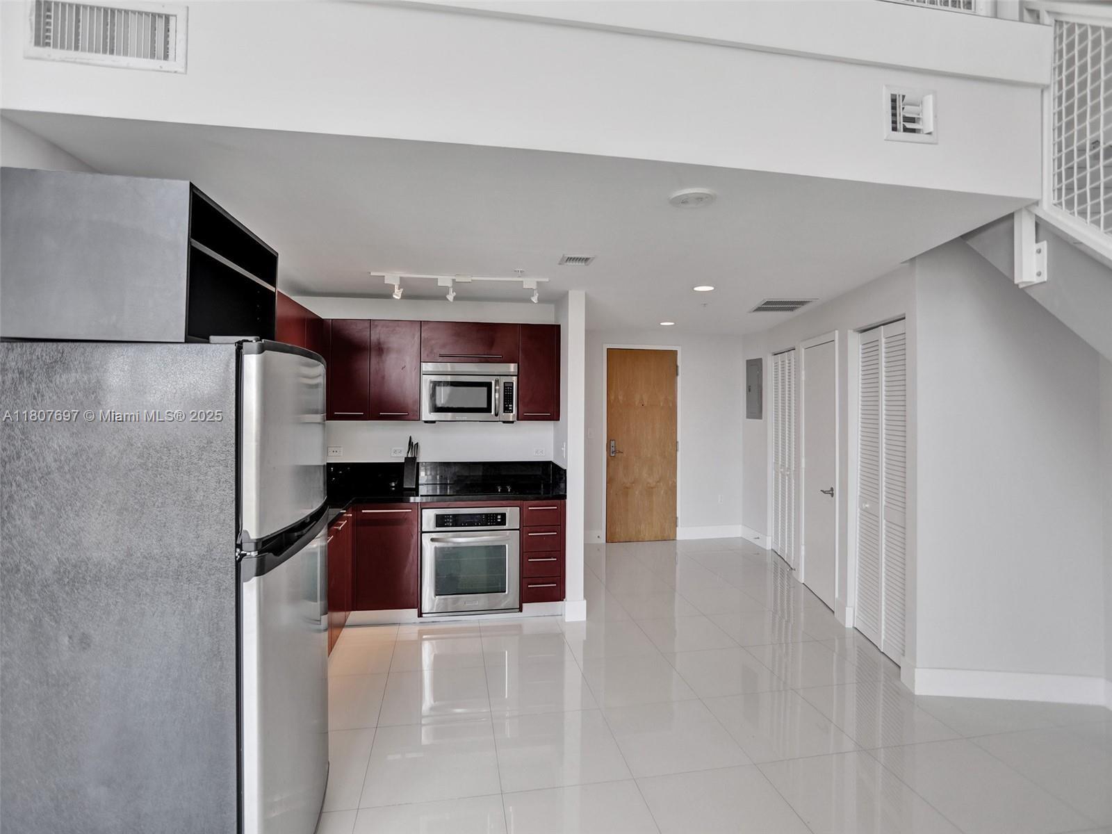 244 Biscayne Blvd # 439