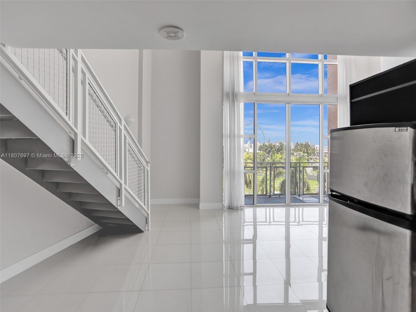 244 Biscayne Blvd # 439