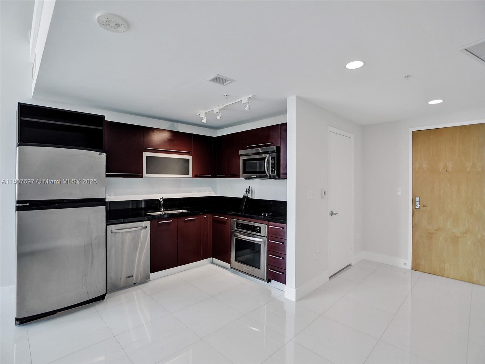 244 Biscayne Blvd # 439
