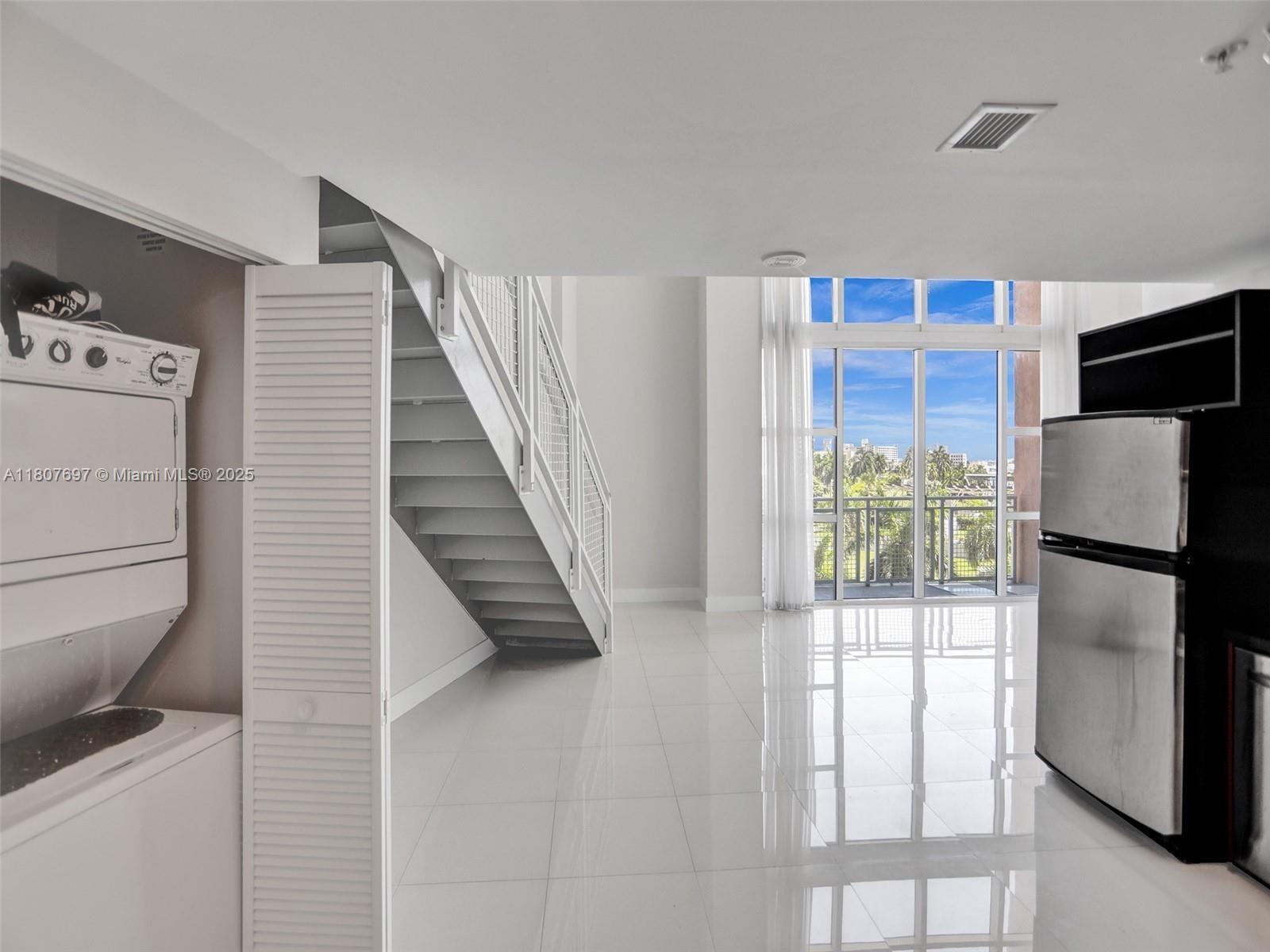 244 Biscayne Blvd # 439