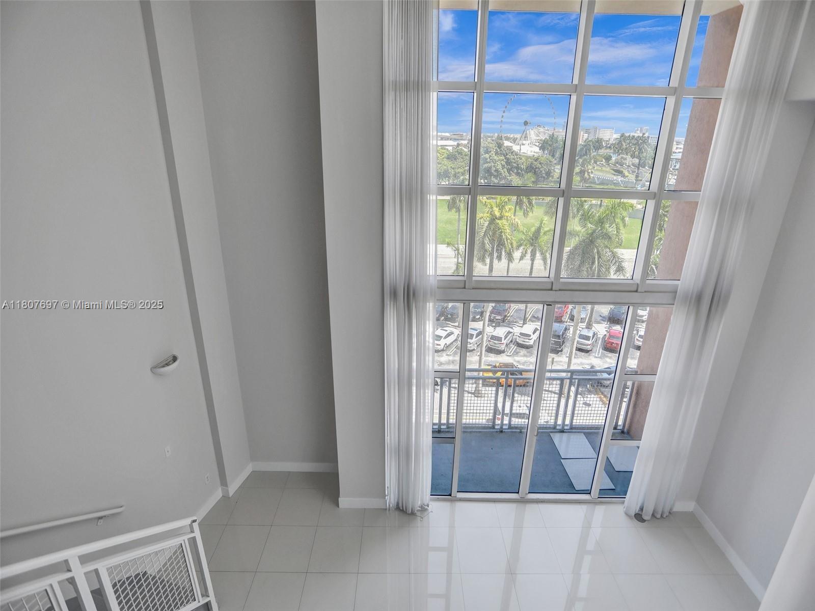 244 Biscayne Blvd # 439