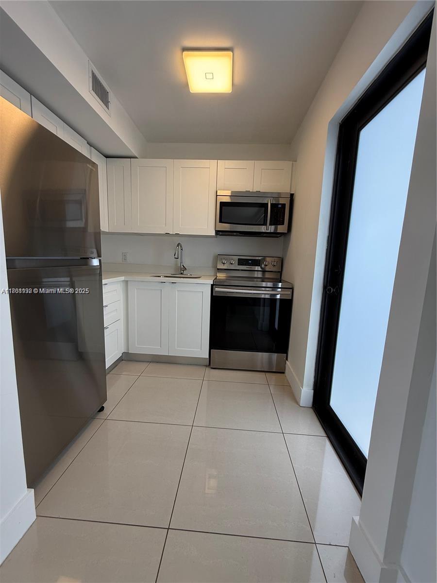 1765 Normandy Dr # 2