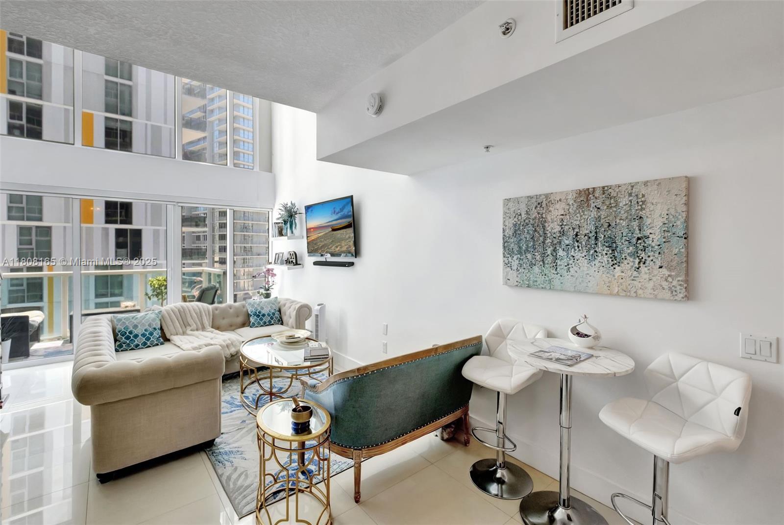 41 SE 5th St # 1012