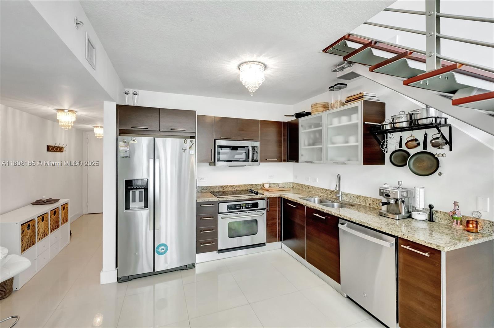 41 SE 5th St # 1012