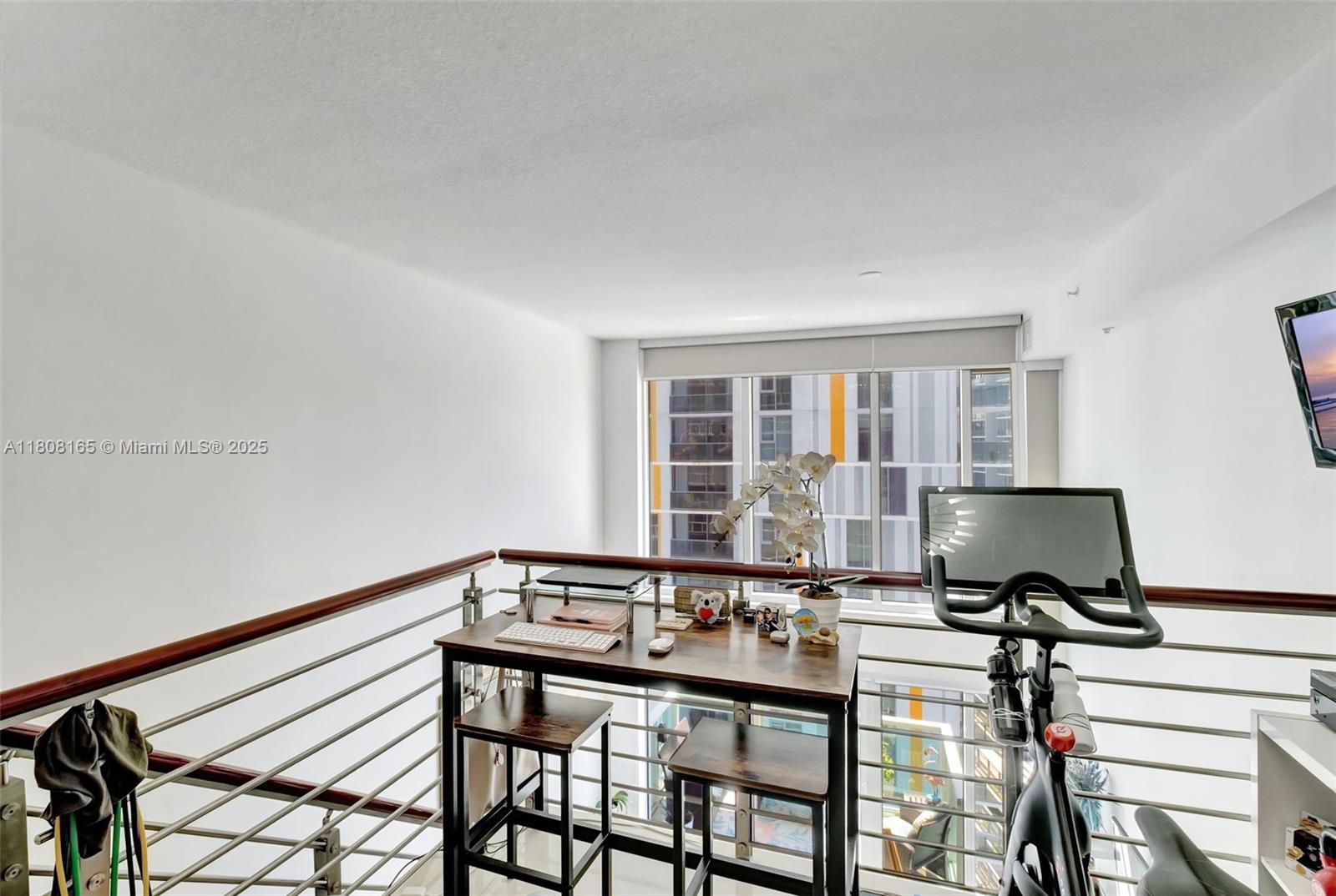 41 SE 5th St # 1012