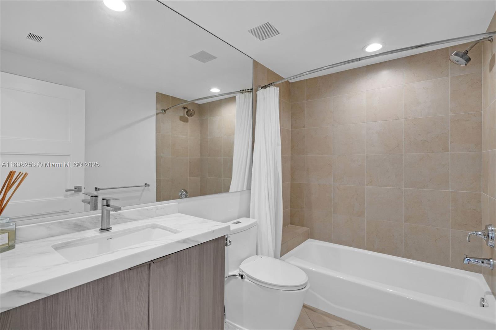 2831 N Ocean Blvd # 602N
