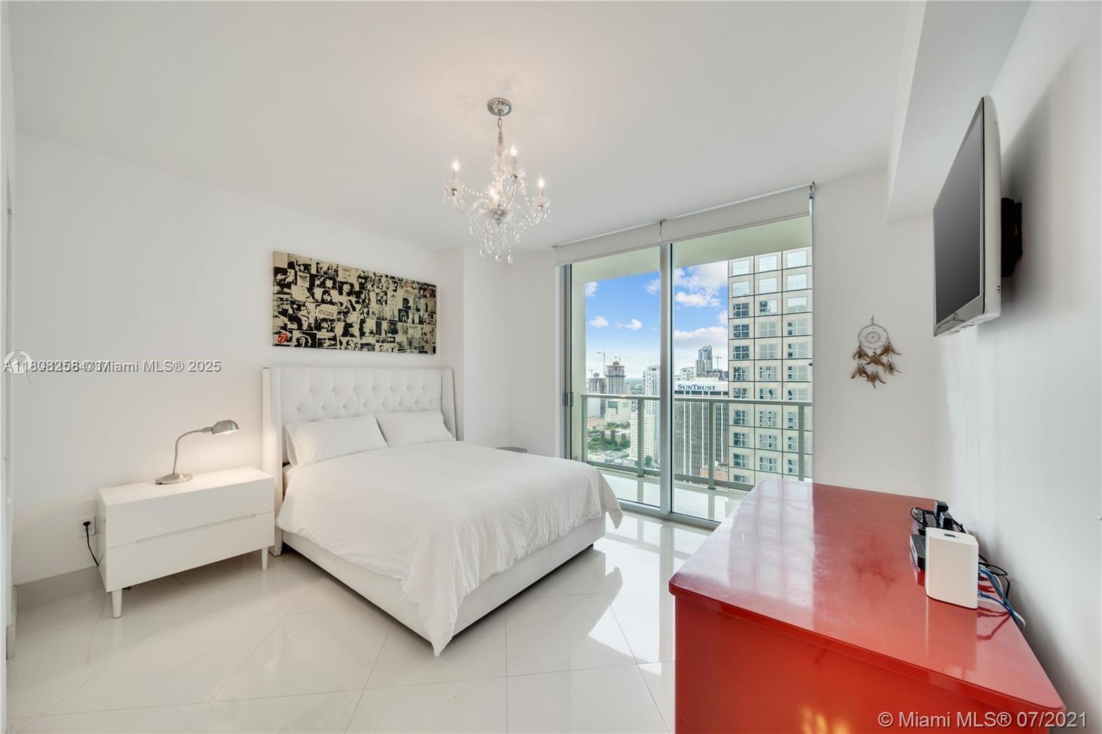 300 S Biscayne Blvd # 3605 Unit: T-3605