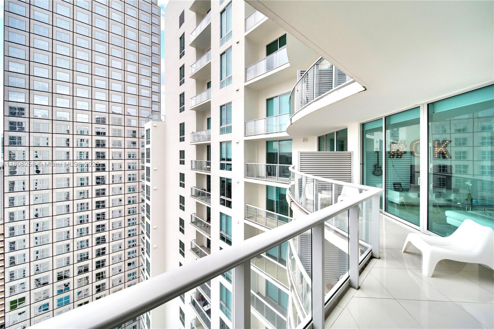 300 S Biscayne Blvd # 3605 Unit: T-3605