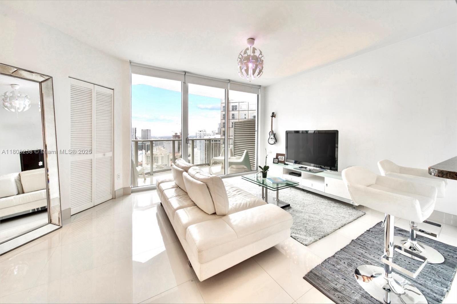 300 S Biscayne Blvd # 3605 Unit: T-3605