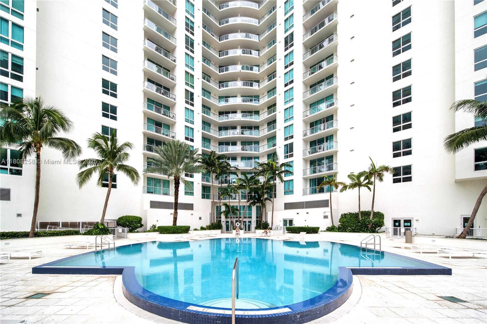 300 S Biscayne Blvd # 3605 Unit: T-3605