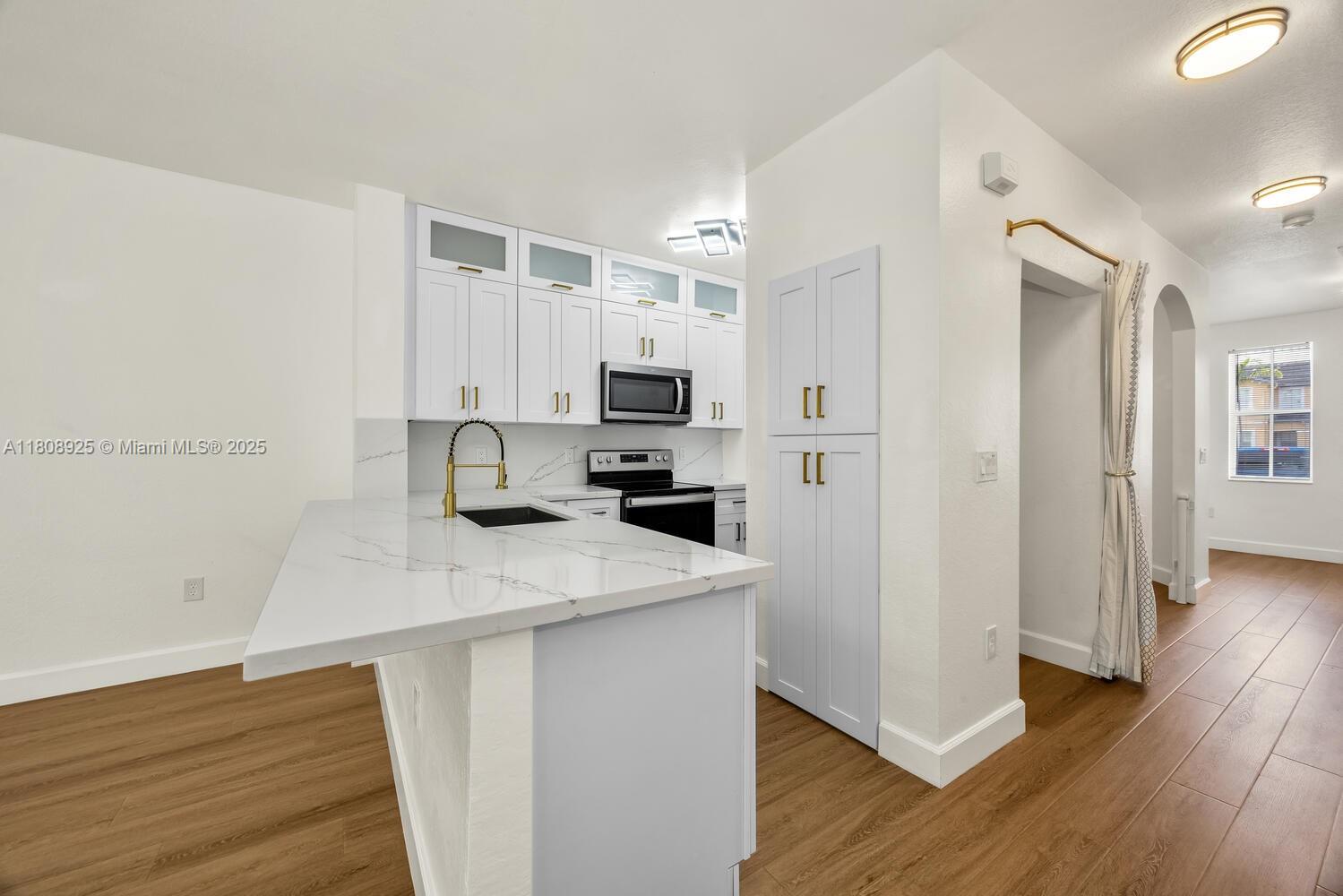 2928 SE 2nd St # 5